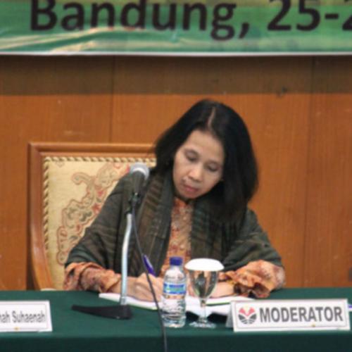 Dewi Salma Prawiradilaga