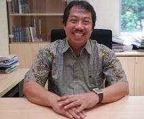 Engkos Achmad Kuncoro